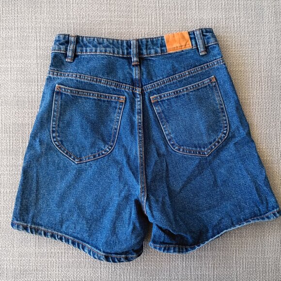 ZARA Authentic Denim by TRF High-Waisted Jean Shorts Size 2 – Classic Blue Wash - Picture 2 of 8
